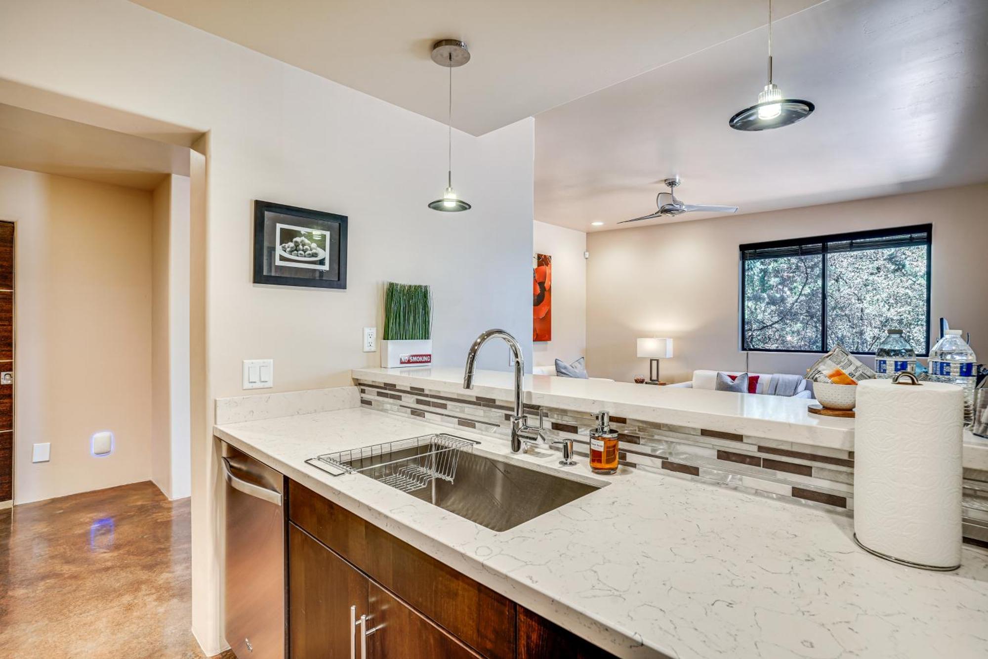 Apartamento Sedona Couples Retreat With Patio Walk To Trails! Exterior foto